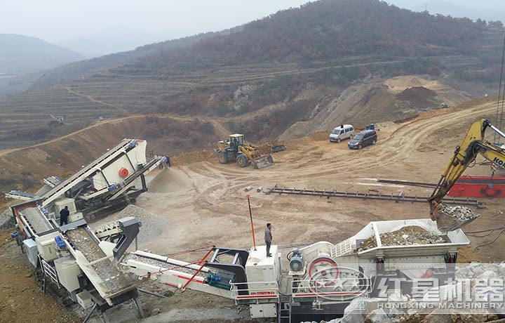 履帶建筑廢料粉碎機作業現場 履帶建筑廢料粉碎機作業現場
