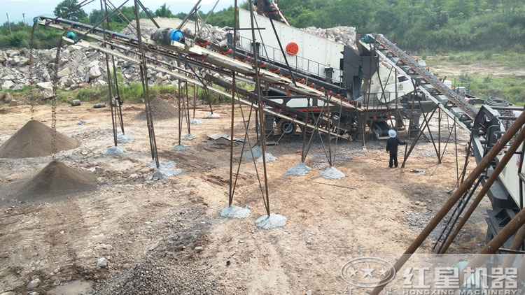 自行式建筑垃圾破碎機現場更棒 自行式建筑垃圾破碎機現場更棒