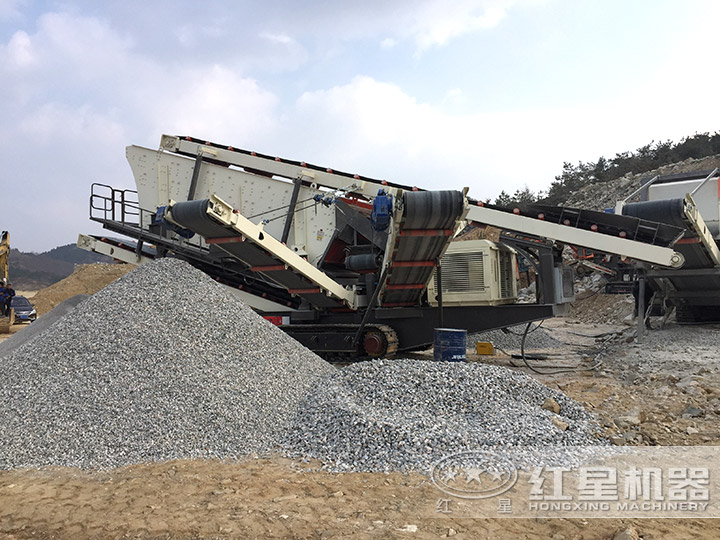 履帶式液壓驅動破碎站多臺聯機作業 履帶式液壓驅動破碎站多臺聯機作業