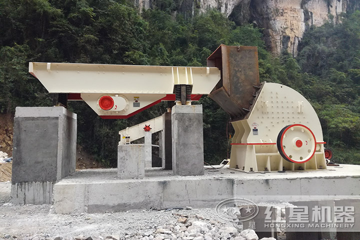 石灰石錘式破碎機現場 石灰石錘式破碎機現場