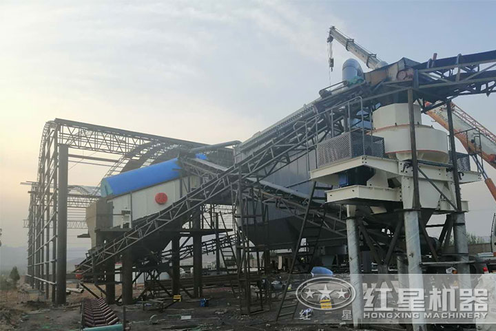 大型石頭粉碎沙子機現場 大型石頭粉碎沙子機現場