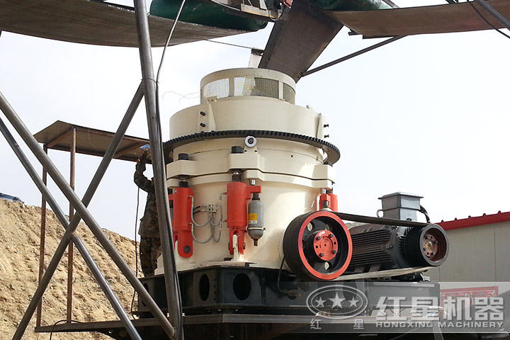 圓錐破碎機現場實拍 圓錐破碎機現場實拍