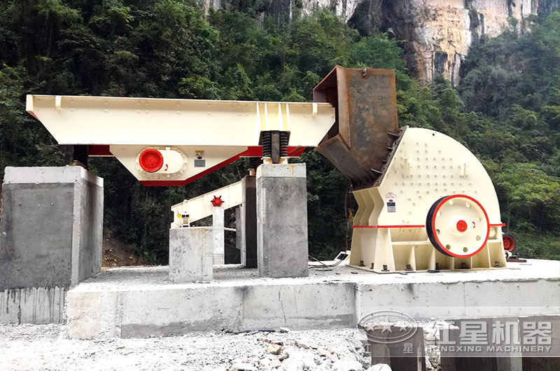 重錘式破碎機作業現場 重錘式破碎機作業現場
