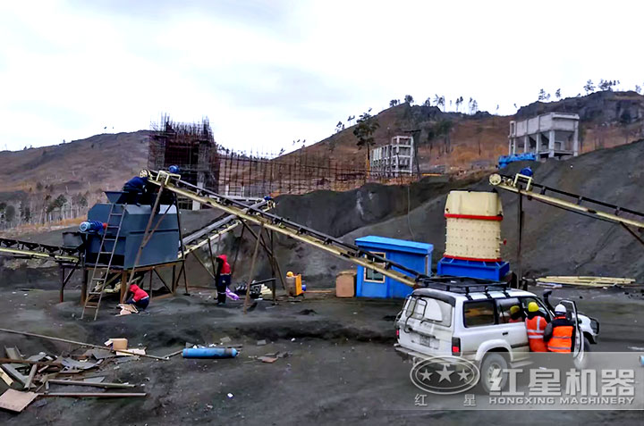 復合式破碎機作業現場 復合式破碎機作業現場