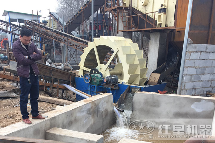 水洗砂機器作業現場 水洗砂機器作業現場