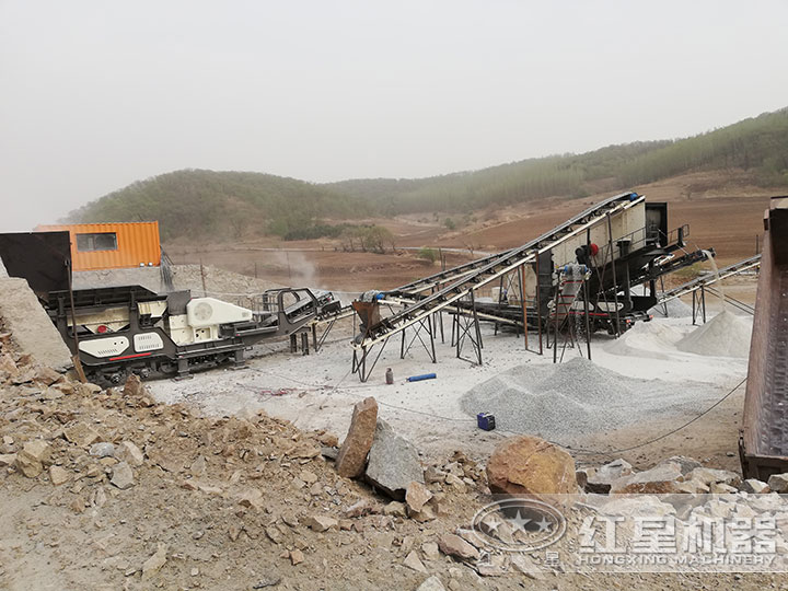 青石破碎現場 青石破碎現場