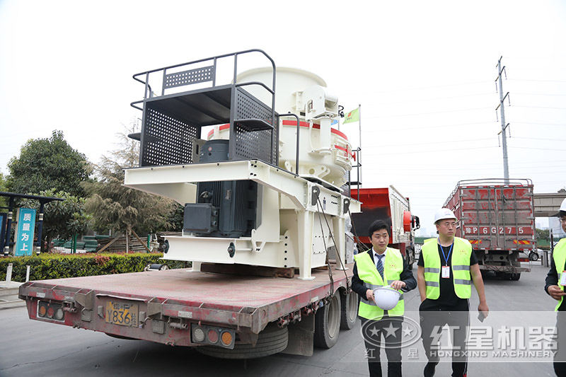 整套磨沙設(shè)備正向客戶飛奔而來 整套磨沙設(shè)備正向客戶飛奔而來