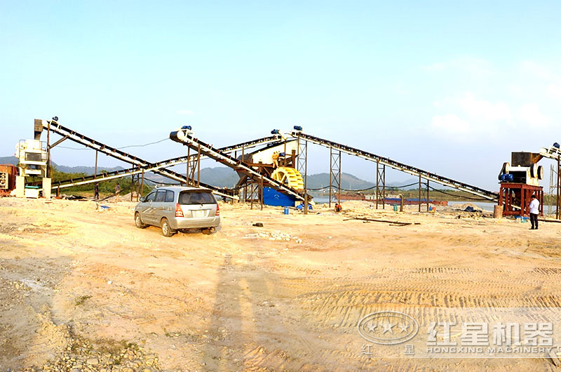 南陽客戶石料制砂現場:鄂破+洗砂機+制砂機 南陽客戶石料制砂現場:鄂破+洗砂機+制砂機