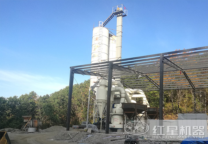雷蒙磨粉機(jī)現(xiàn)場(chǎng) 雷蒙磨粉機(jī)現(xiàn)場(chǎng)