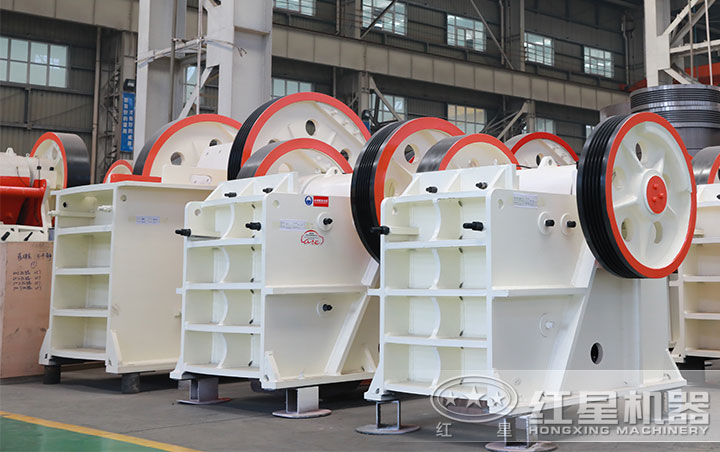 顎式破碎機車間存放 顎式破碎機車間存放