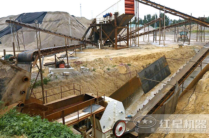 重錘式破碎機作業現場 重錘式破碎機作業現場