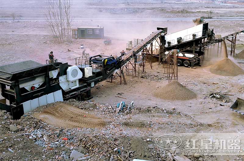 建筑垃圾破碎機(jī)作業(yè)現(xiàn)場(chǎng) 建筑垃圾破碎機(jī)作業(yè)現(xiàn)場(chǎng)