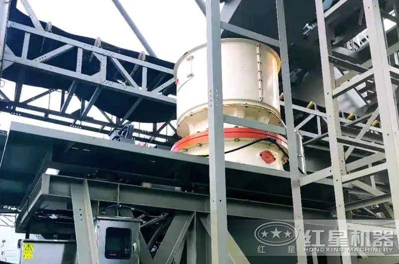 船載機制砂工廠現場 船載機制砂工廠現場