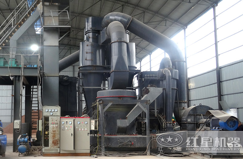 白云石細粉加工現場 白云石細粉加工現場